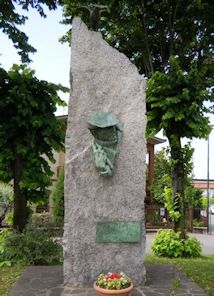 monumento agli alpini - scanzorosciate